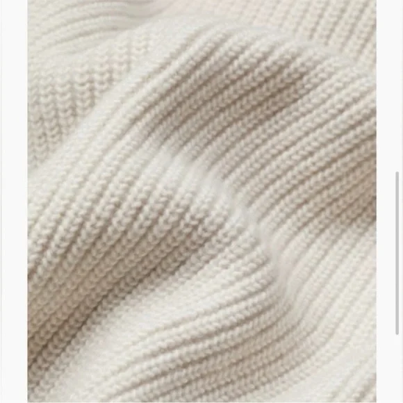 NWT H&M Loose Fit Light Taupe Knit Sweater Vest in Size M CLASSIC NEUTRAL - Picture 2 of 6